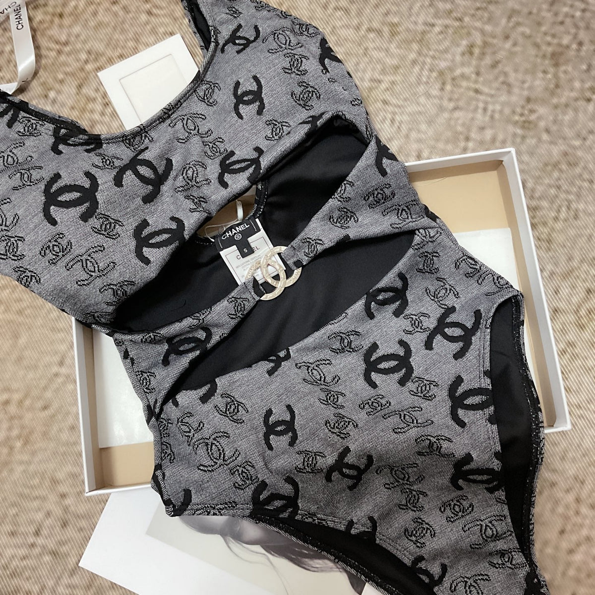 chanel/26SS NEW Grey One-Piece Swimsuit 👙