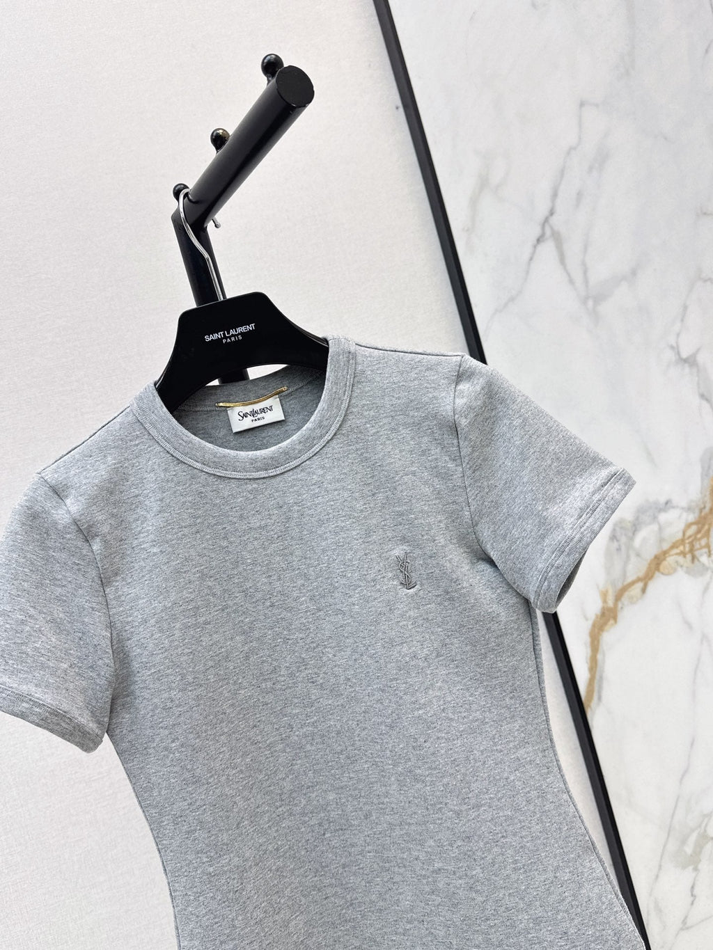 26SS NEW Versatile Small Logo Embroidered T-Shirt 🩶