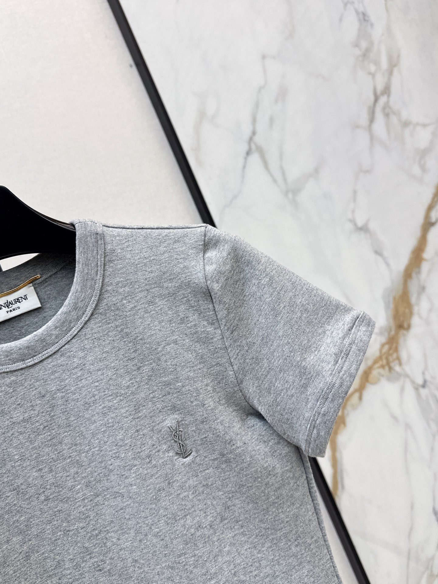 26SS NEW Versatile Small Logo Embroidered T-Shirt 🩶