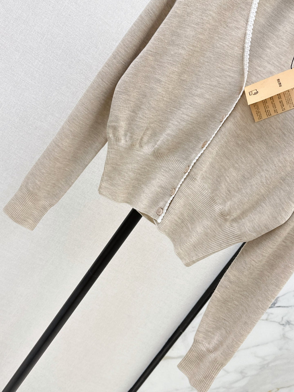 26SS NEW Lace-trimmed V-neck cashmere cardigan 🤍