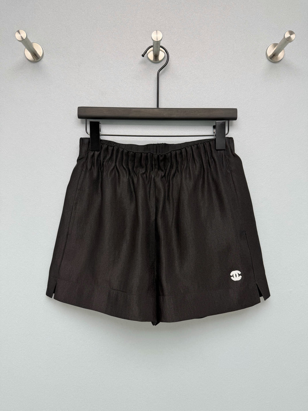 26SS NEW Satin Elastic Embroidered Shorts