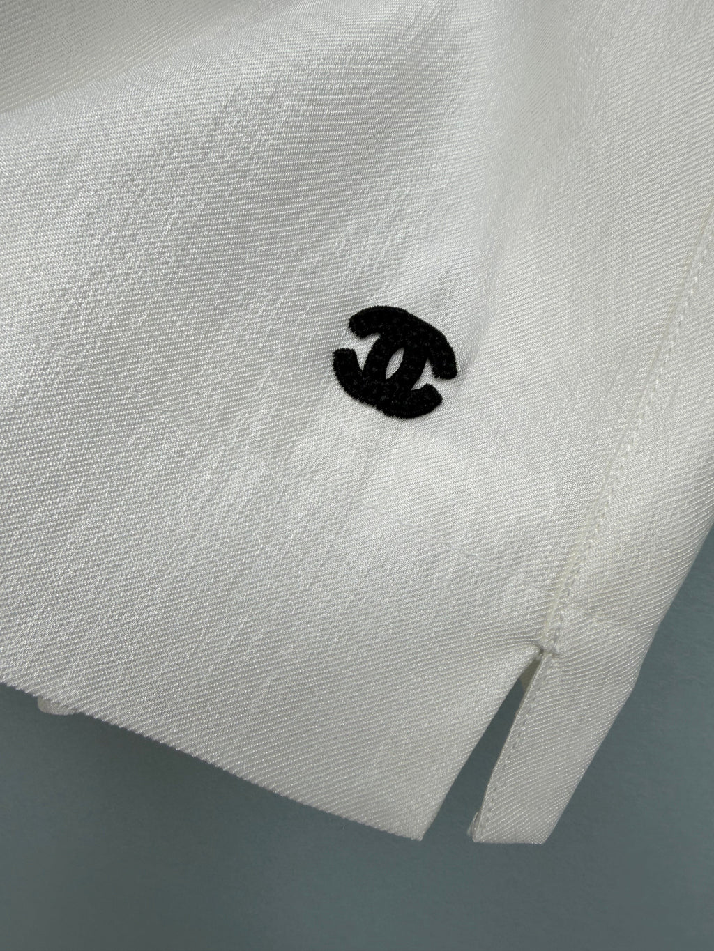 26SS NEW Satin Elastic Embroidered Shorts