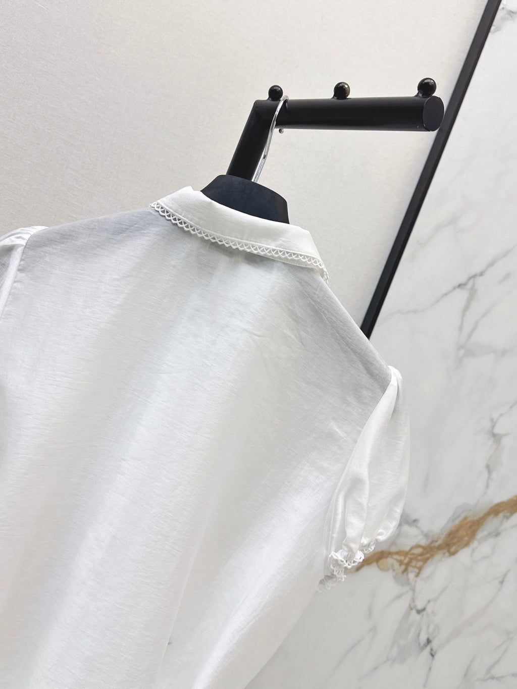 26SS NEW Delicate lace-trimmed Peter Pan collar shirt 🤍