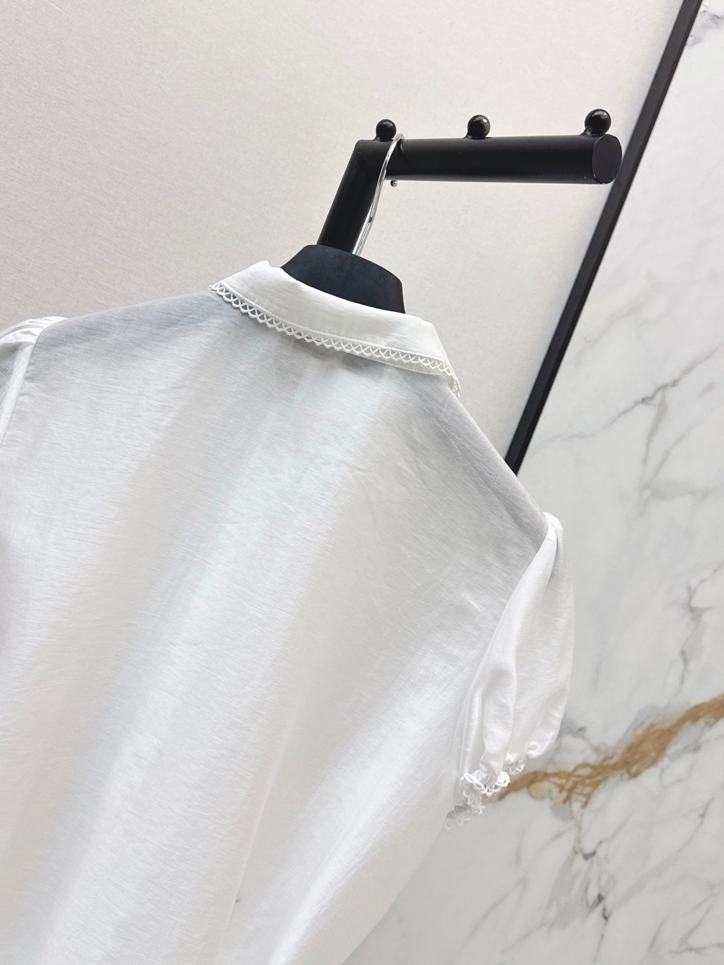 26SS NEW Delicate lace-trimmed Peter Pan collar shirt 🤍