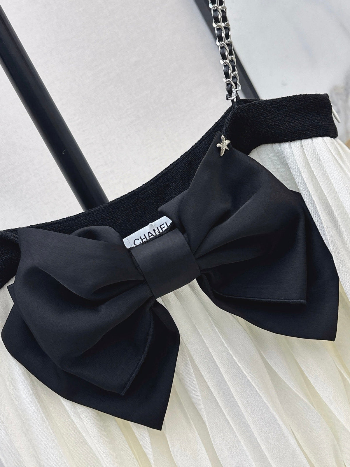 26SS NEW Color-blocked bow-decorated chain strapless camisole 🖤