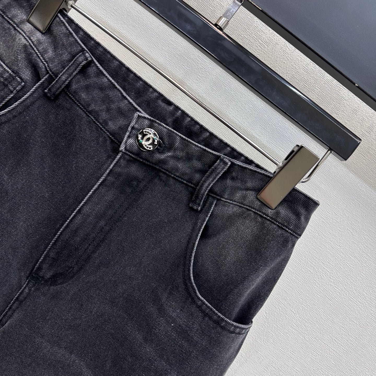 26SS NEW Letter Button Wide-Leg Jeans