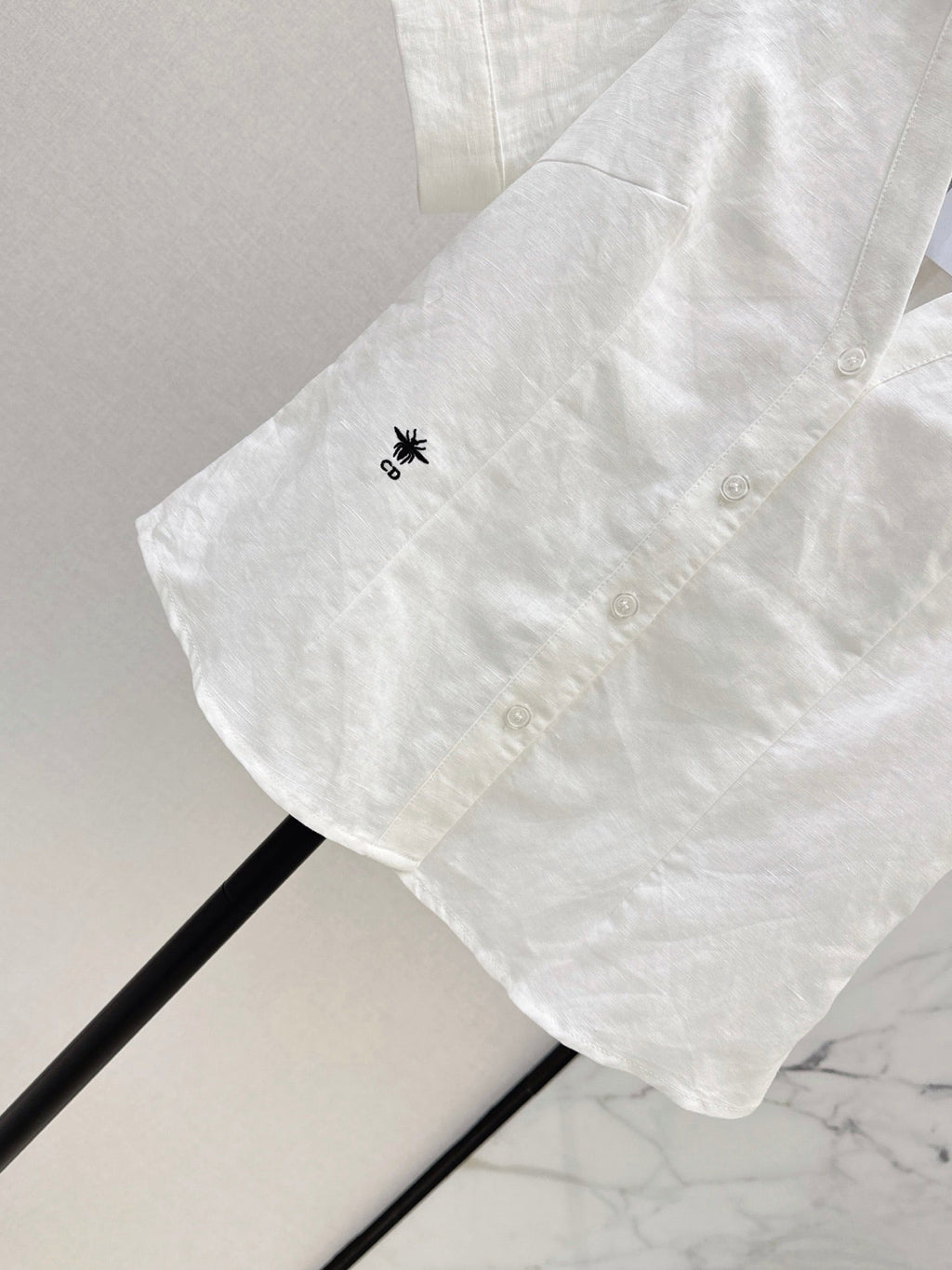 26SS New: French-style minimalist, soft-and-elegant short-sleeved linen shirt with a fitted waist 🤍