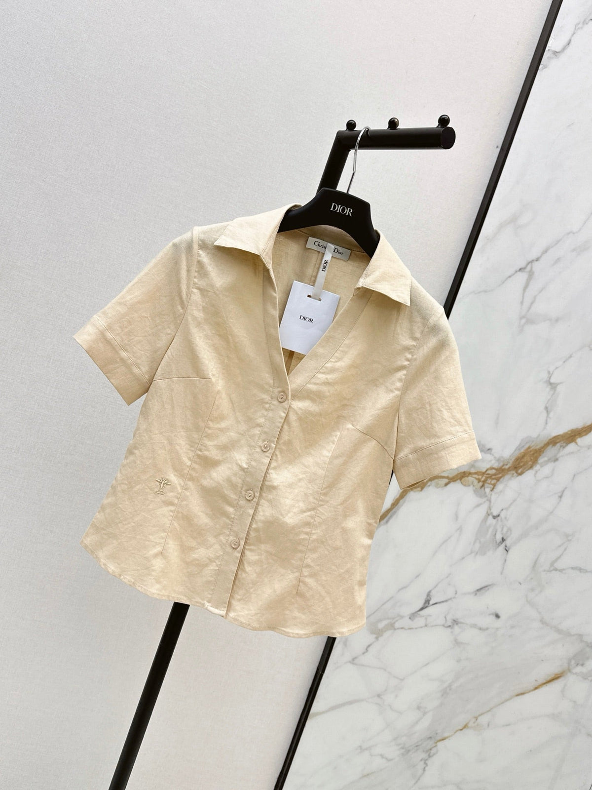 26SS New: French-style minimalist, soft-and-elegant short-sleeved linen shirt with a fitted waist 🤍