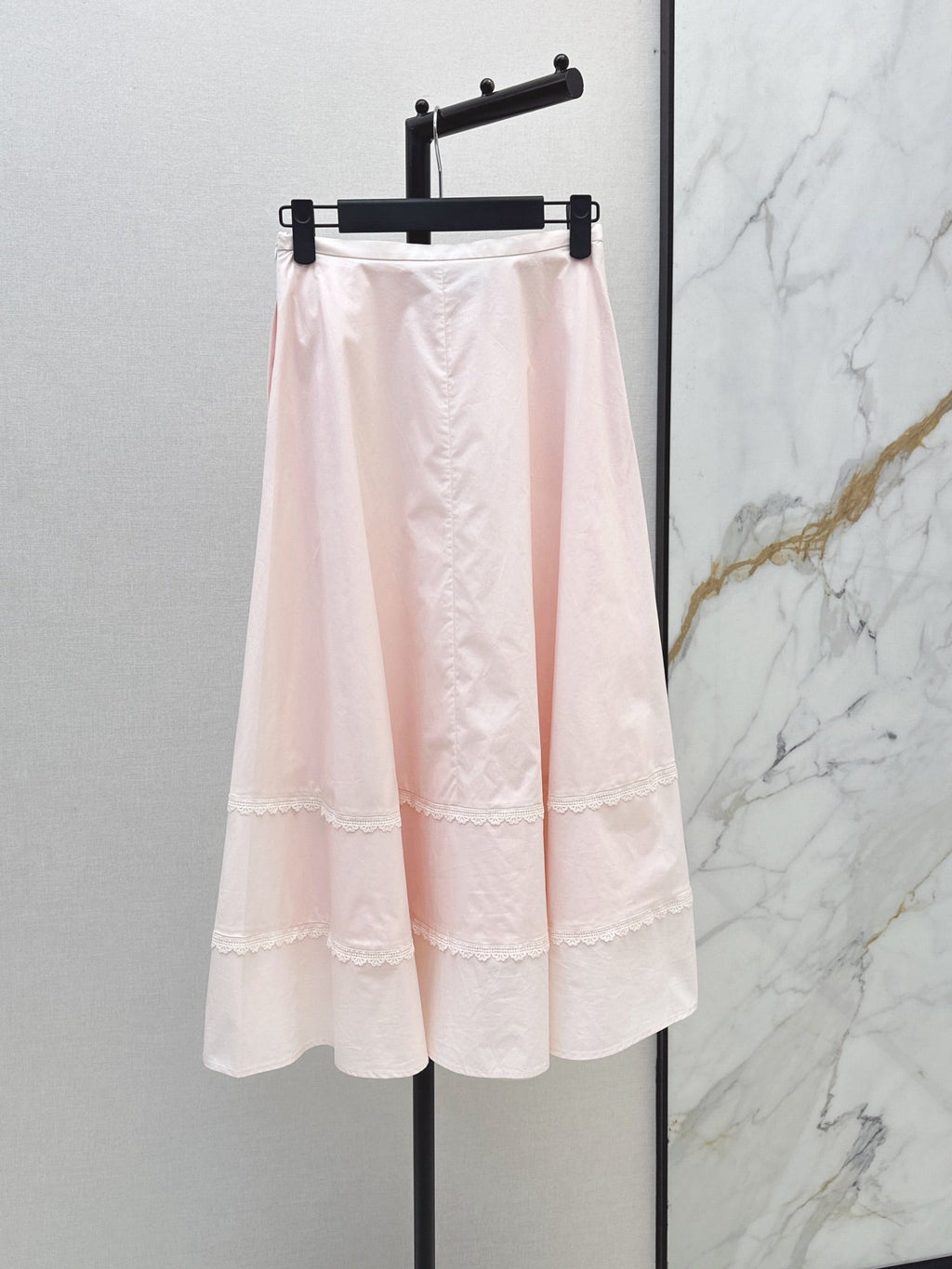 26FW New Skirt with Bow Detail and Lace Paneling 💞