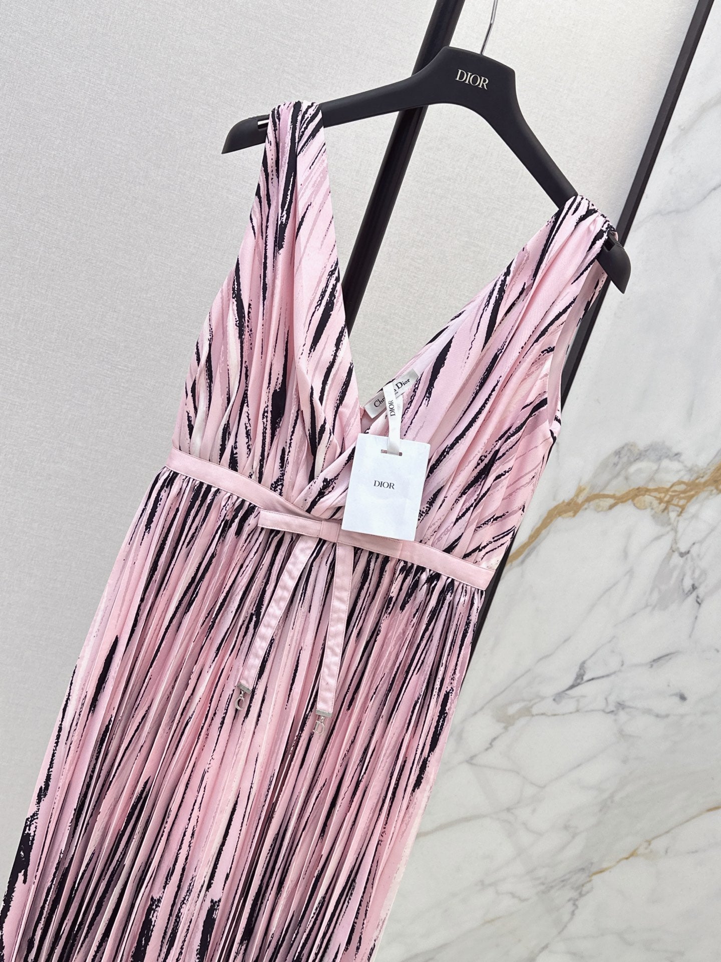 26FW New Resort Collection Sleeveless Maxi Dress 💕