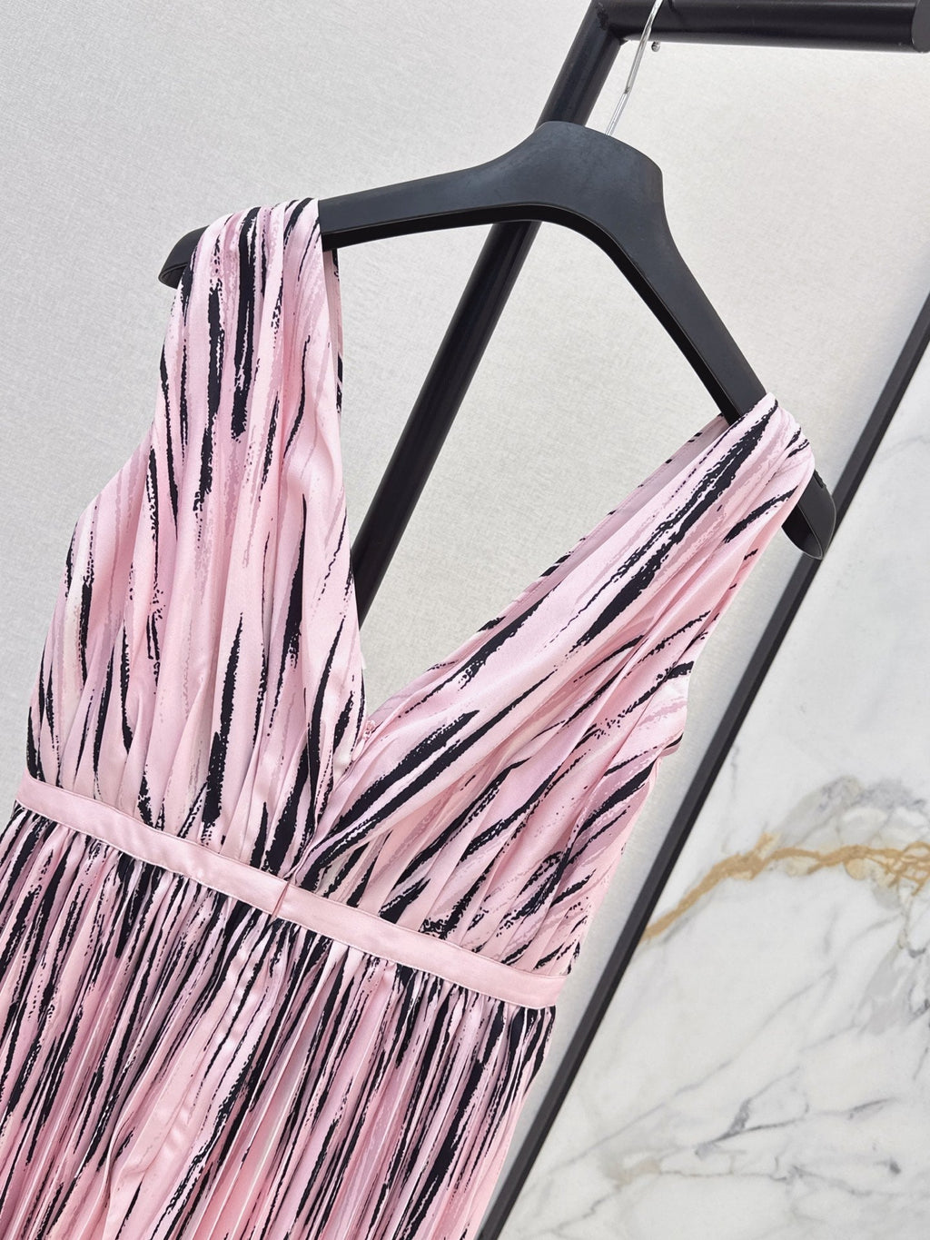 26FW New Resort Collection Sleeveless Maxi Dress 💕
