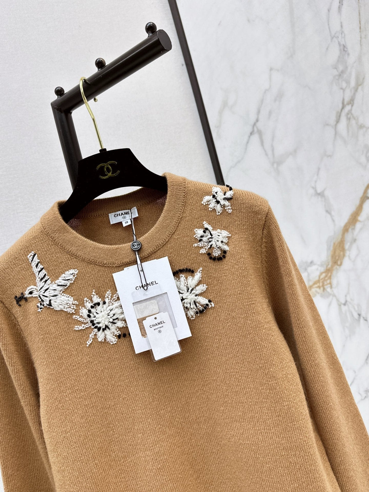 26FW New High-End Métiers d'Art Crew-Neck Sweater 🤎