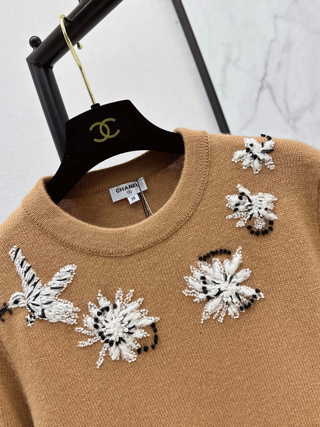 26FW New High-End Métiers d'Art Crew-Neck Sweater 🤎