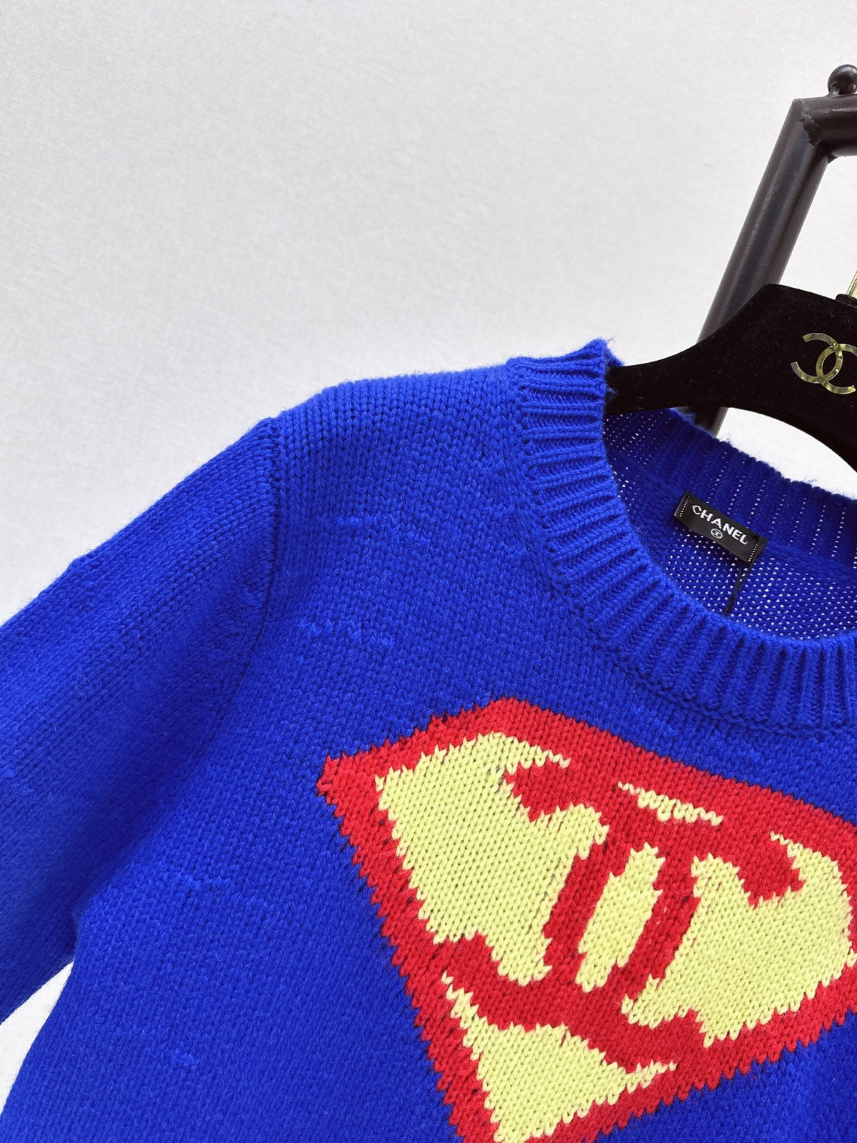 26FW New Crew-Neck Sweater in Red & Yellow 🩵