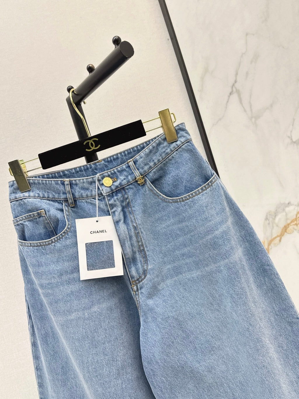 🔥Highest Quality🔥26FW New High-Waisted Wide-Leg Denim Trousers 🩵