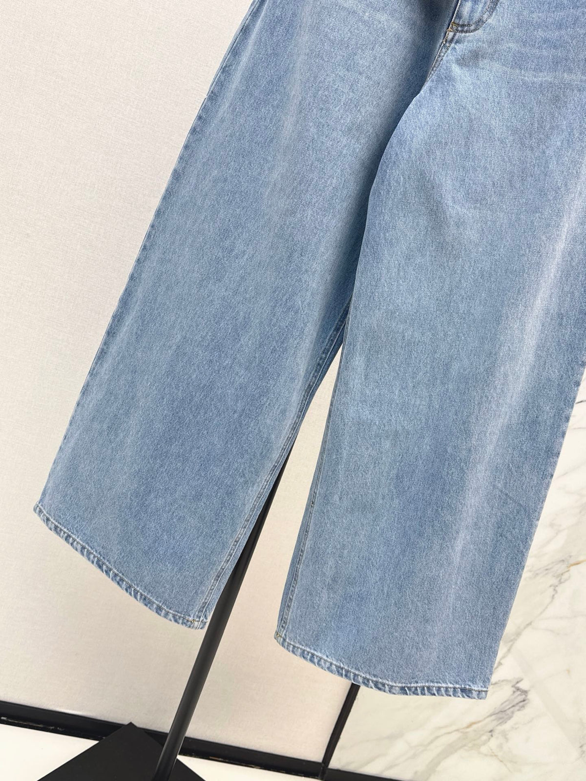 🔥Highest Quality🔥26FW New High-Waisted Wide-Leg Denim Trousers 🩵