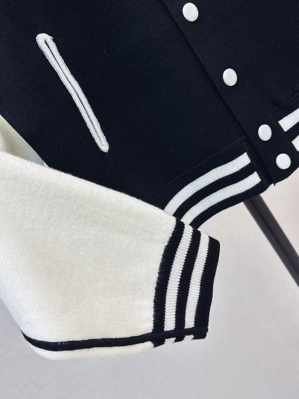 26FW New Black & White Color-Block Knit Varsity Jacket 🖤
