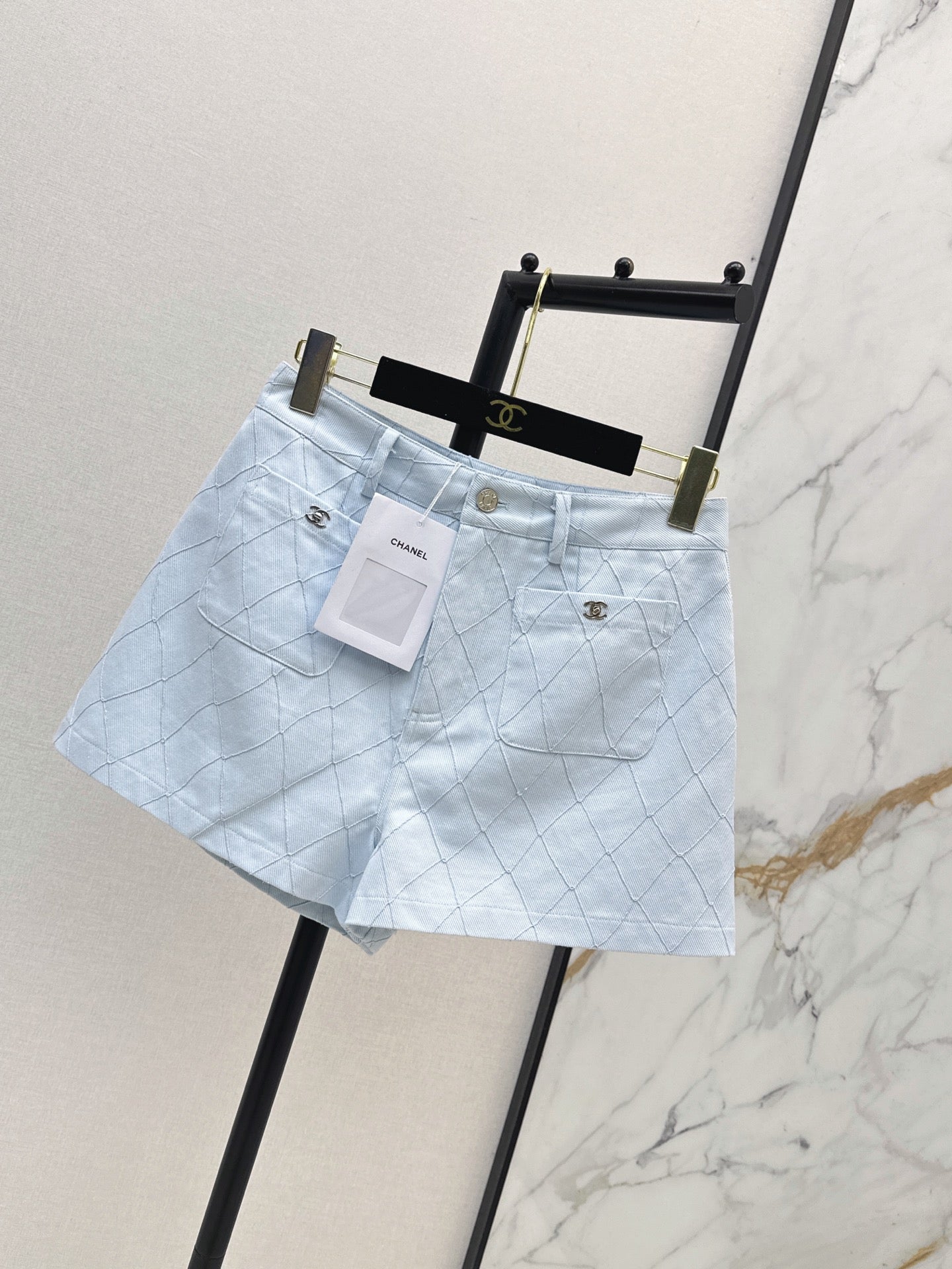 26FW New Quilted-Stitch Denim Shorts 🩵