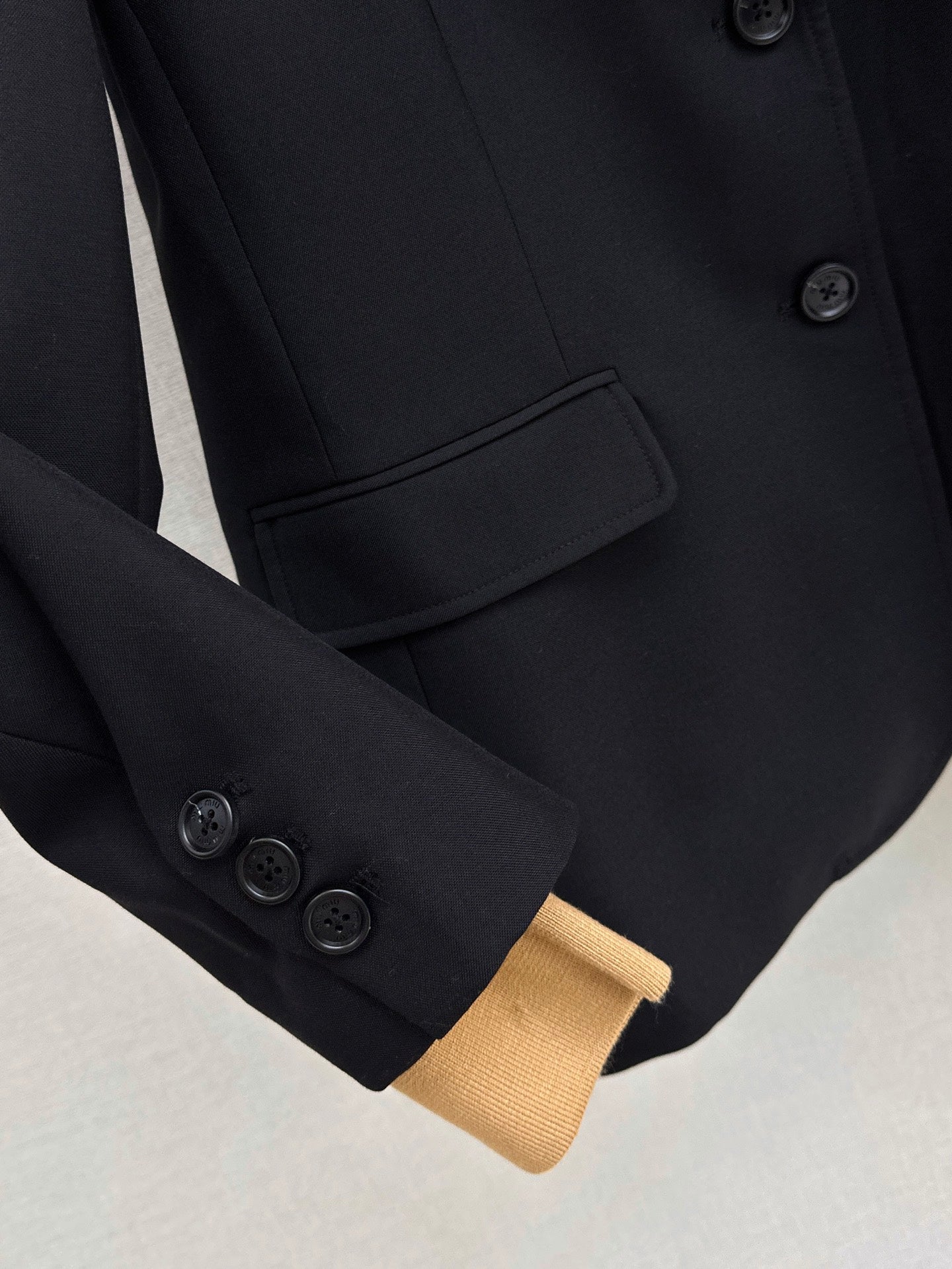 26FW New Blazer with Faux-Layered Knit Collar 🖤