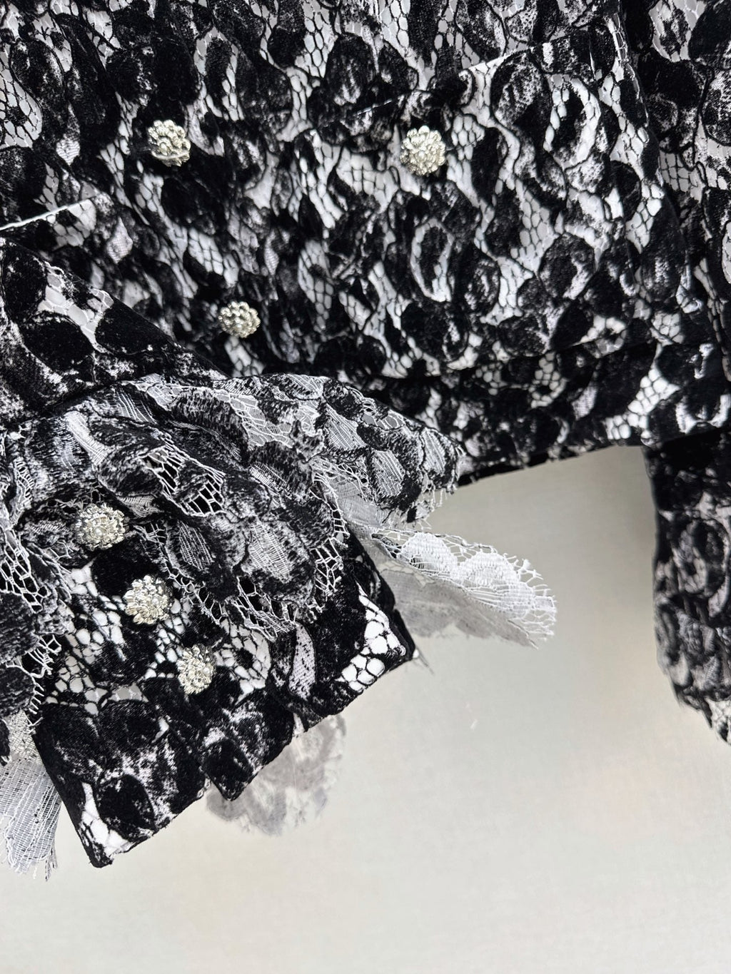 26FW New Custom Crew-Neck Lace Jacket 🖤