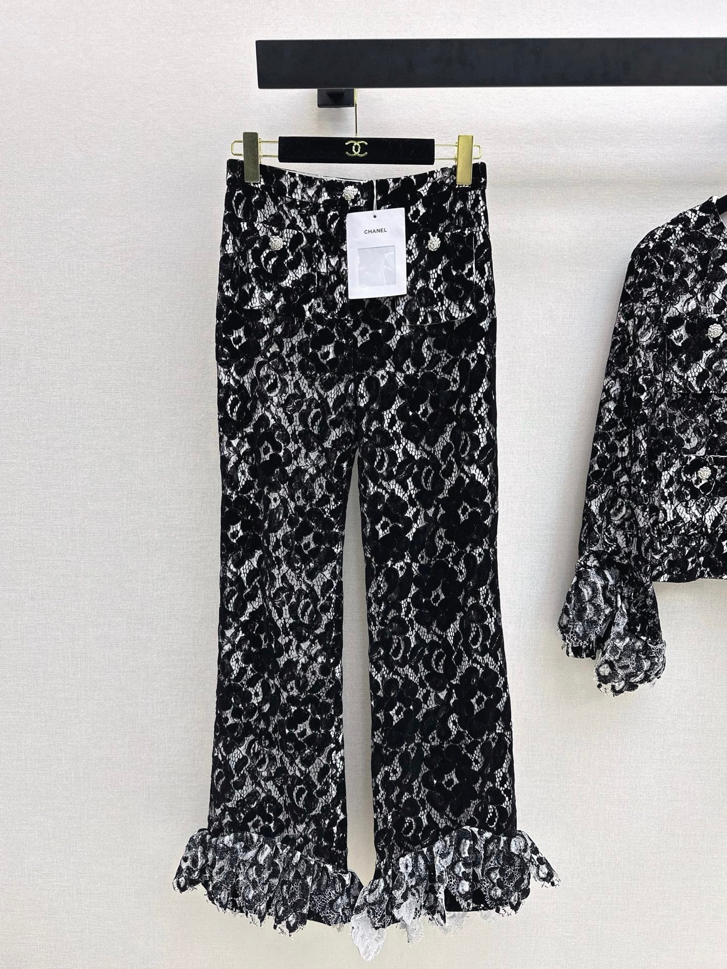 26FW New Custom Lace Flared Trousers 🖤