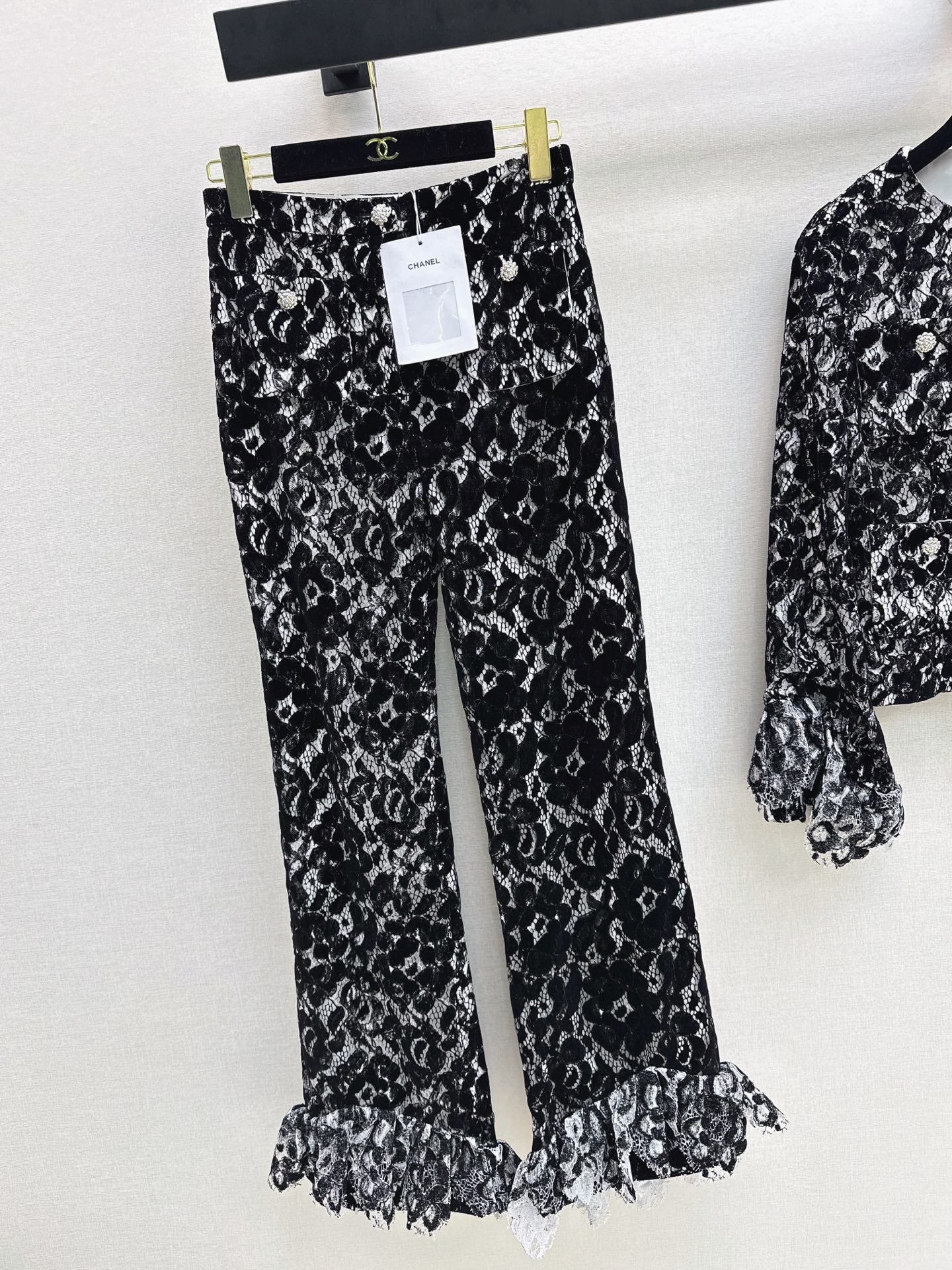 26FW New Custom Lace Flared Trousers 🖤