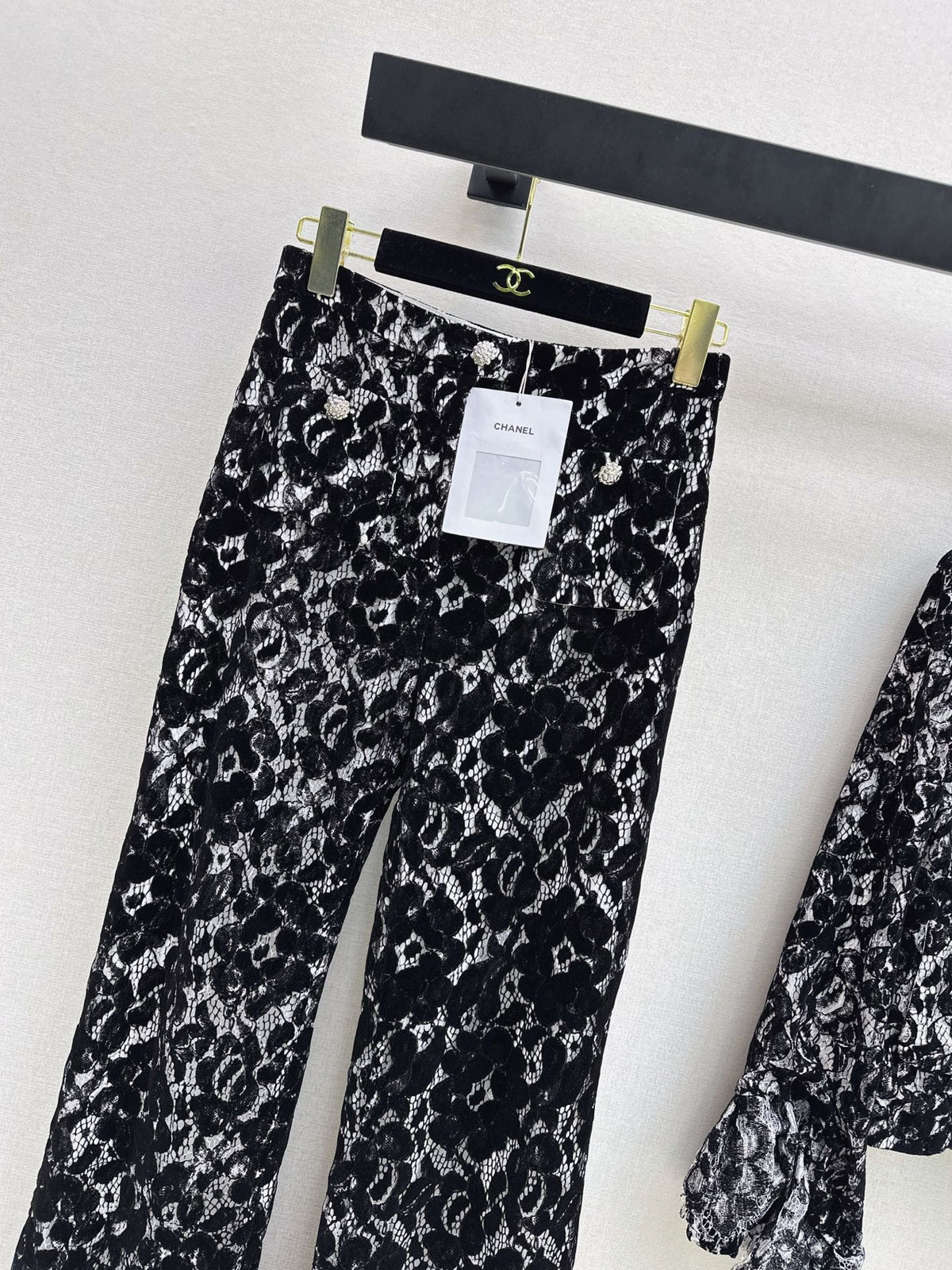 26FW New Custom Lace Flared Trousers 🖤