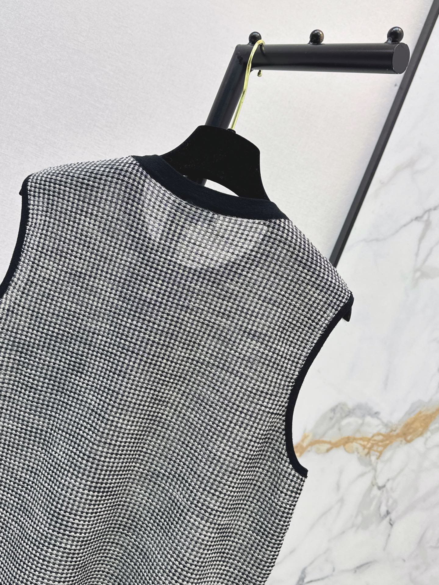 26FW New Vintage-Style Drop-Shoulder Crew-Neck Vest 🖤