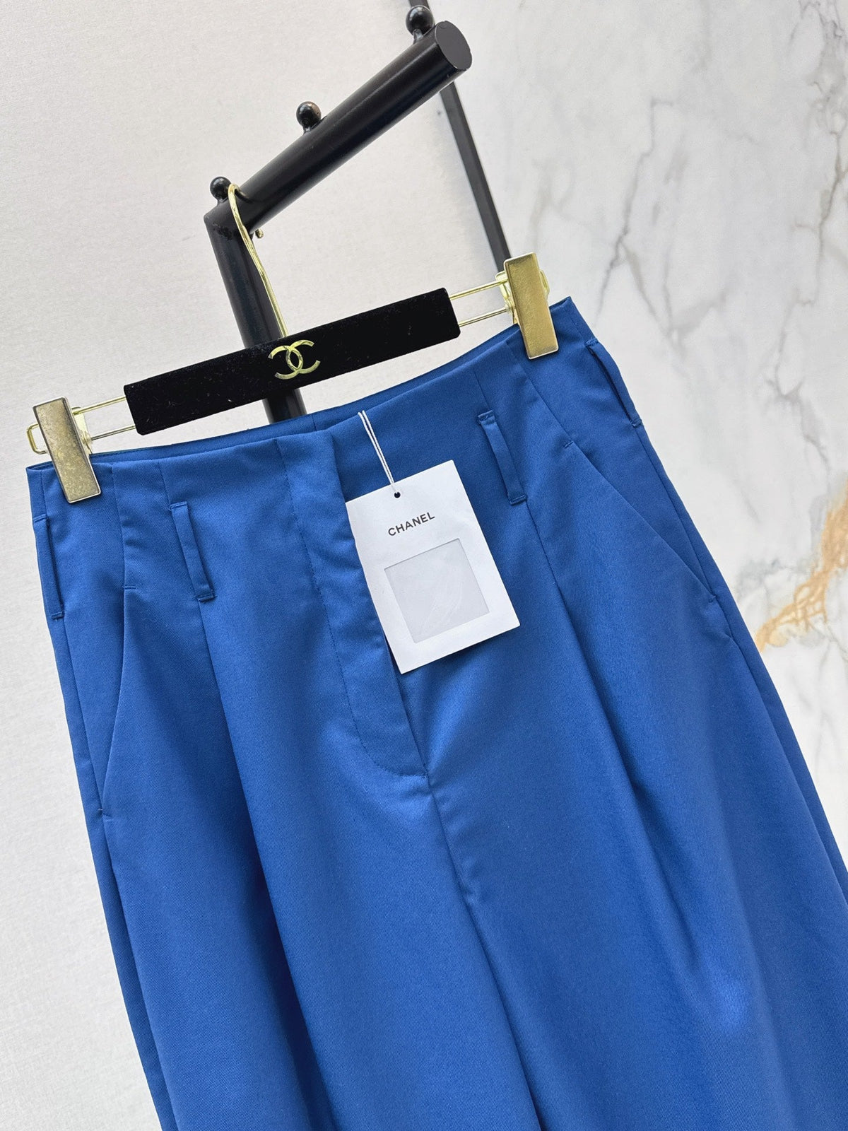 26FW New Klein Blue High-Waisted Cropped Trousers with Cuffed Hems 🩵