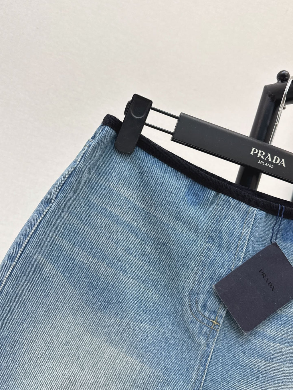 26FW New High-Waisted Denim Bermuda Shorts 🩵