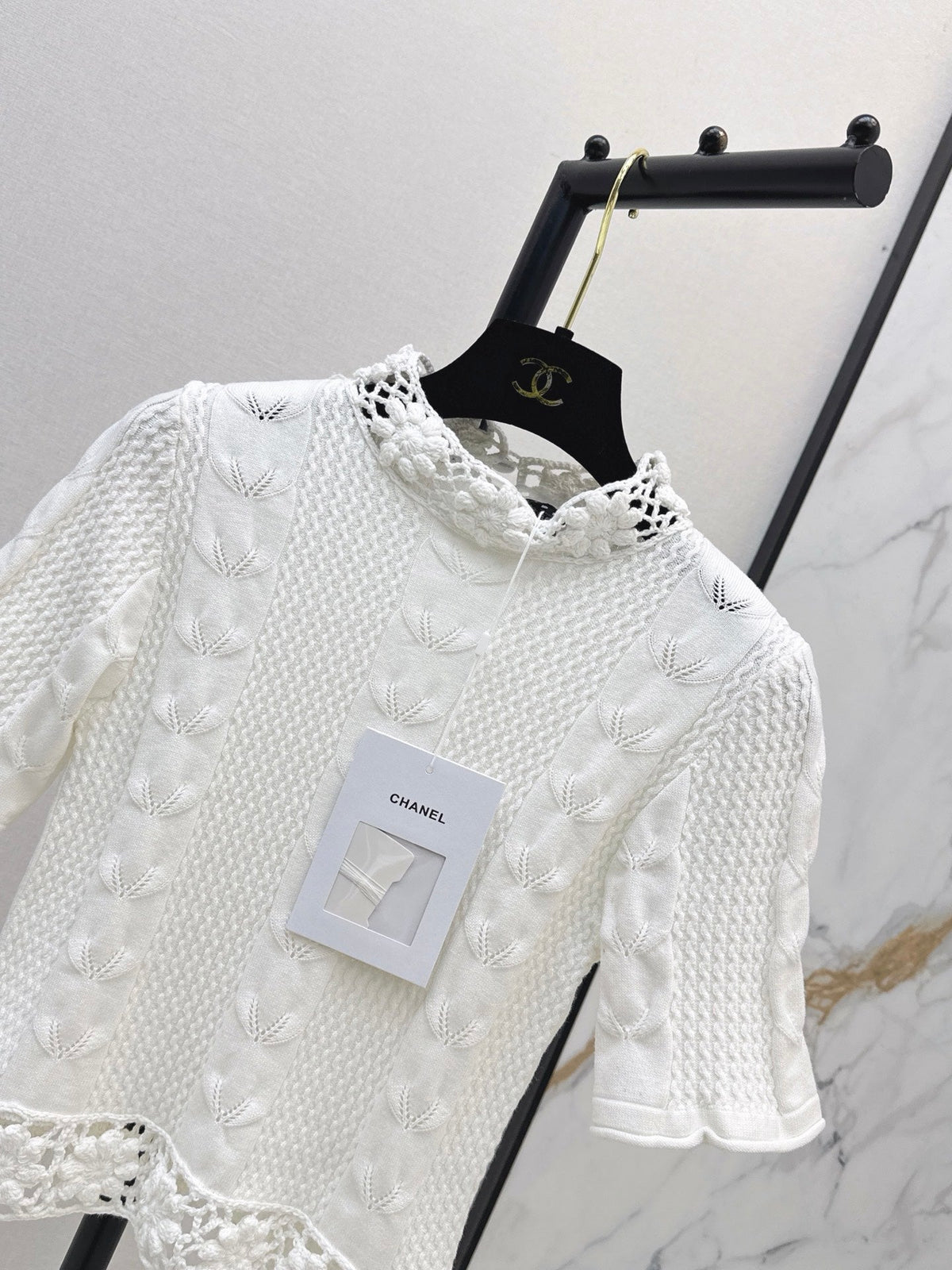 26FW New 3D-Texture Stand-Collar Knit Top 🤍