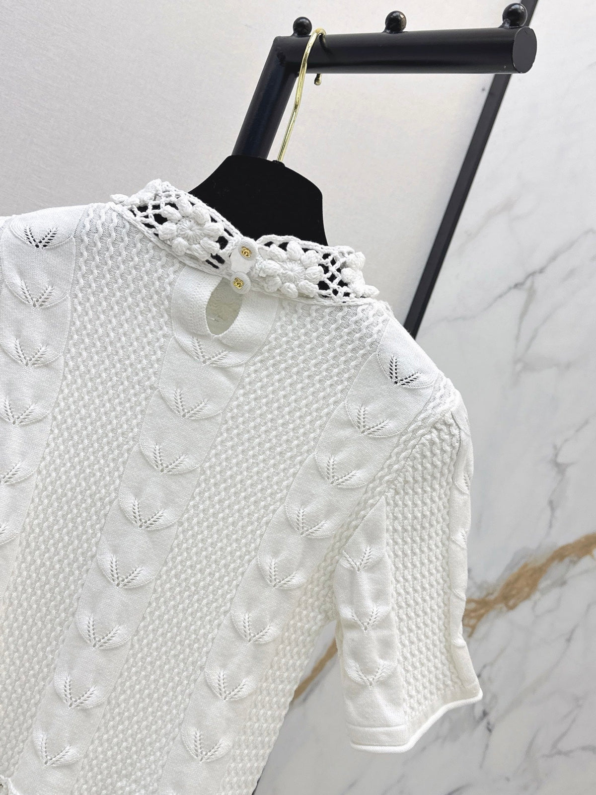 26FW New 3D-Texture Stand-Collar Knit Top 🤍