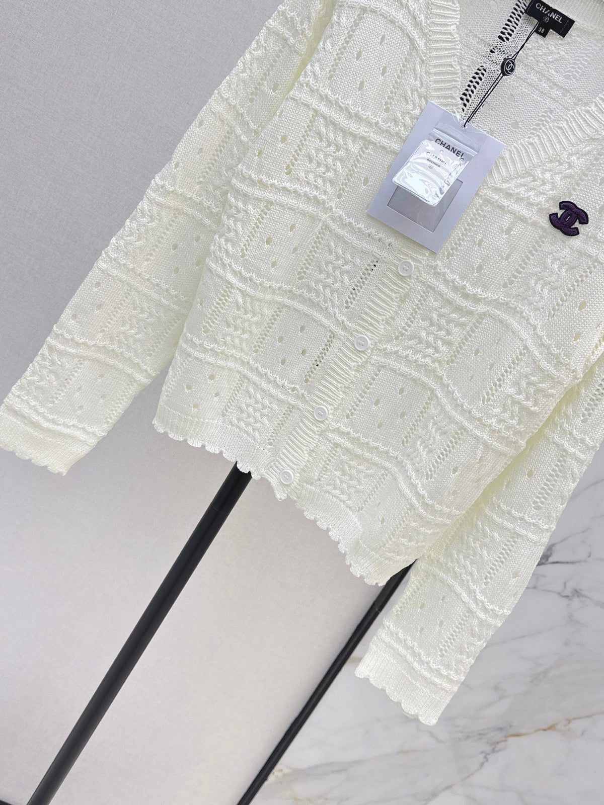 26FW New Textured Jacquard V-Neck Knit Cardigan 🤍