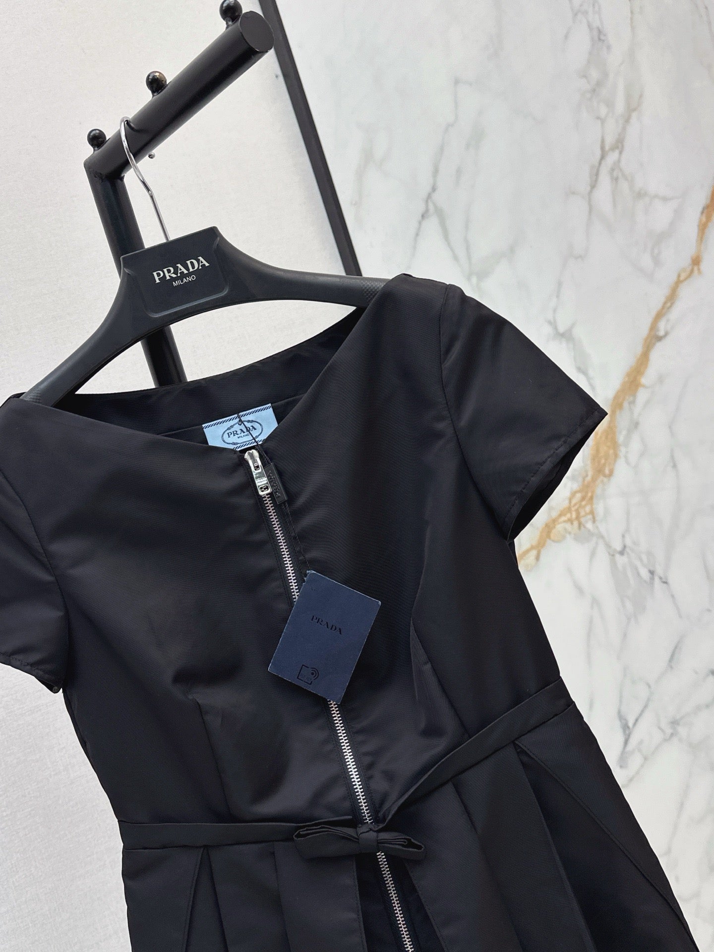 26FW New Nylon Bow-Waist Dress 🖤