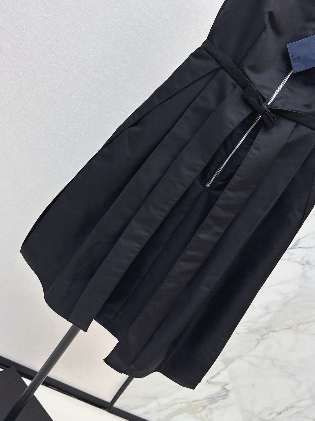 26FW New Nylon Bow-Waist Dress 🖤