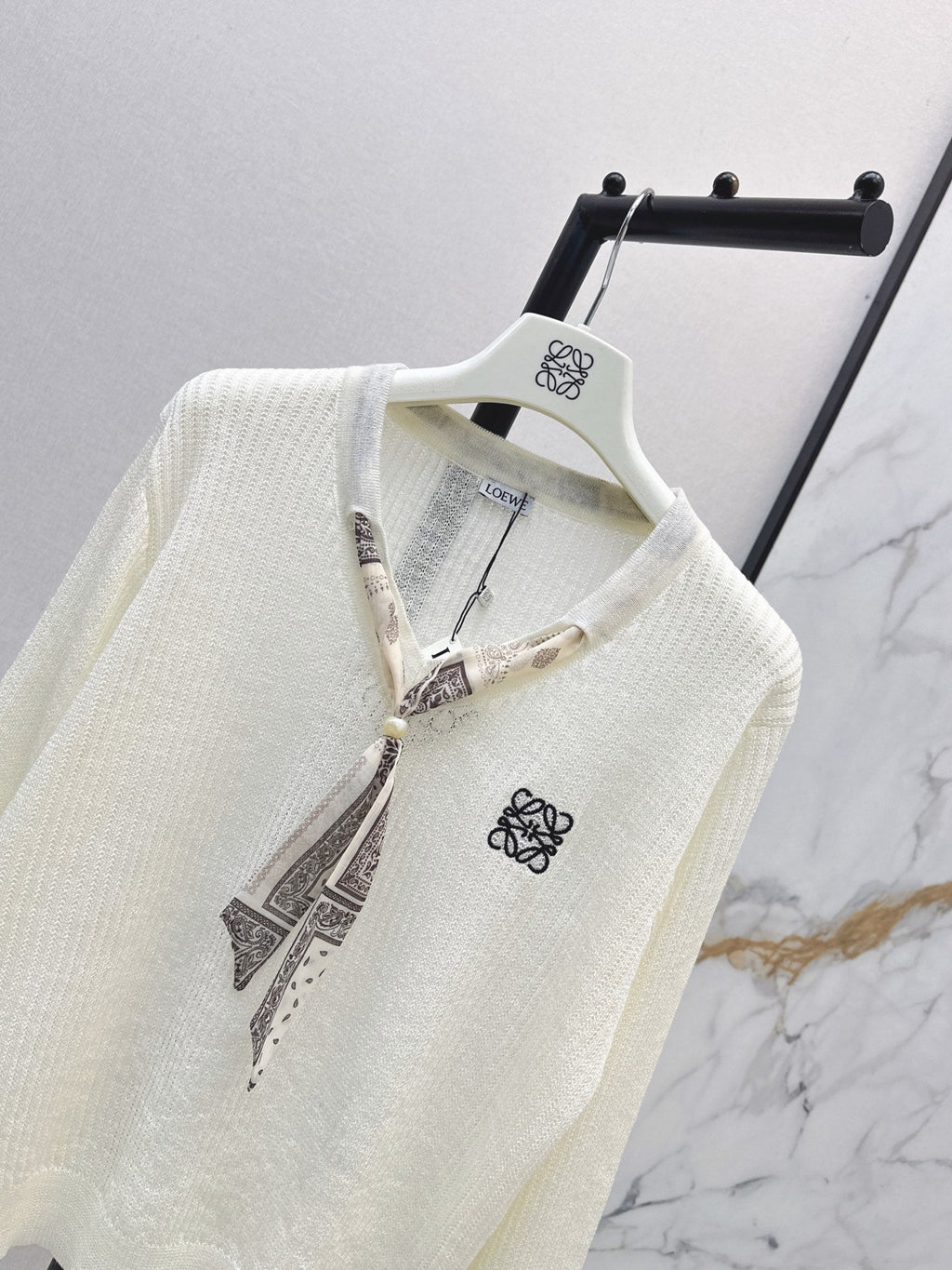 26FW New Long-Sleeved Knit Top with Scarf-Tie Detail 🤍