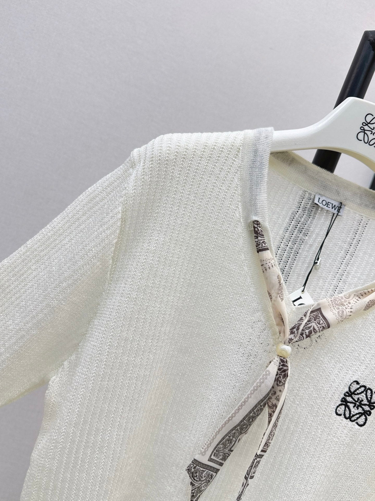 26FW New Long-Sleeved Knit Top with Scarf-Tie Detail 🤍