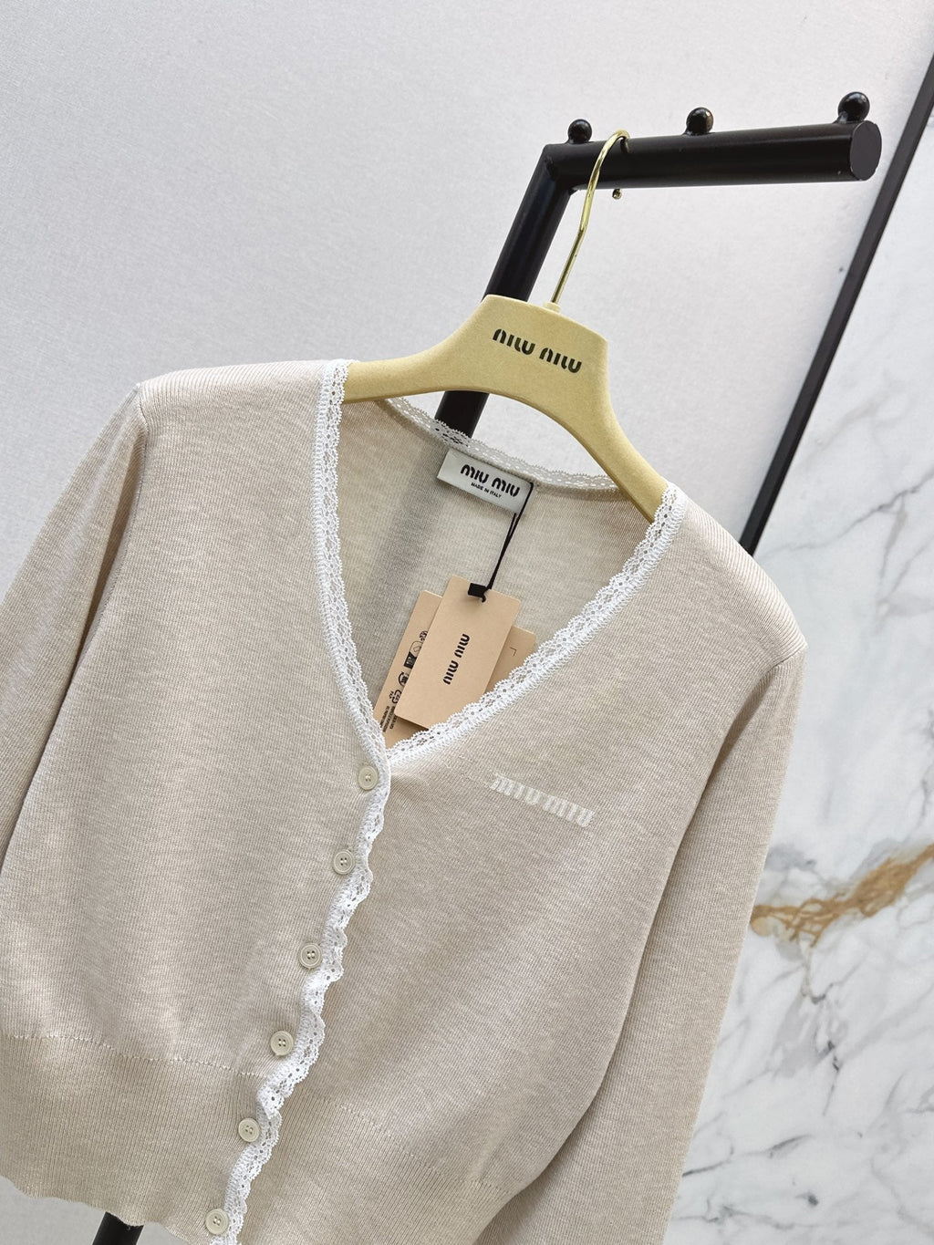 26FW New Lace-Trim V-Neck Knit Cardigan 🤍