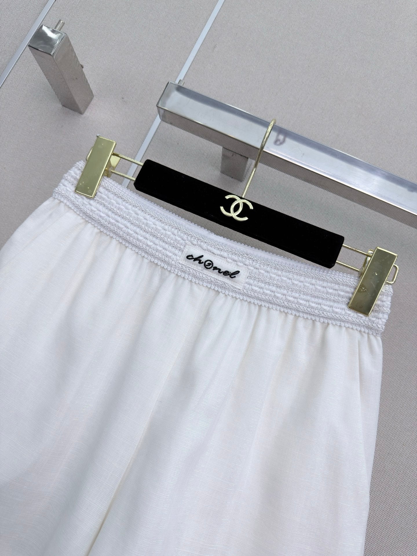 26FW New Elastic-Waist Shorts