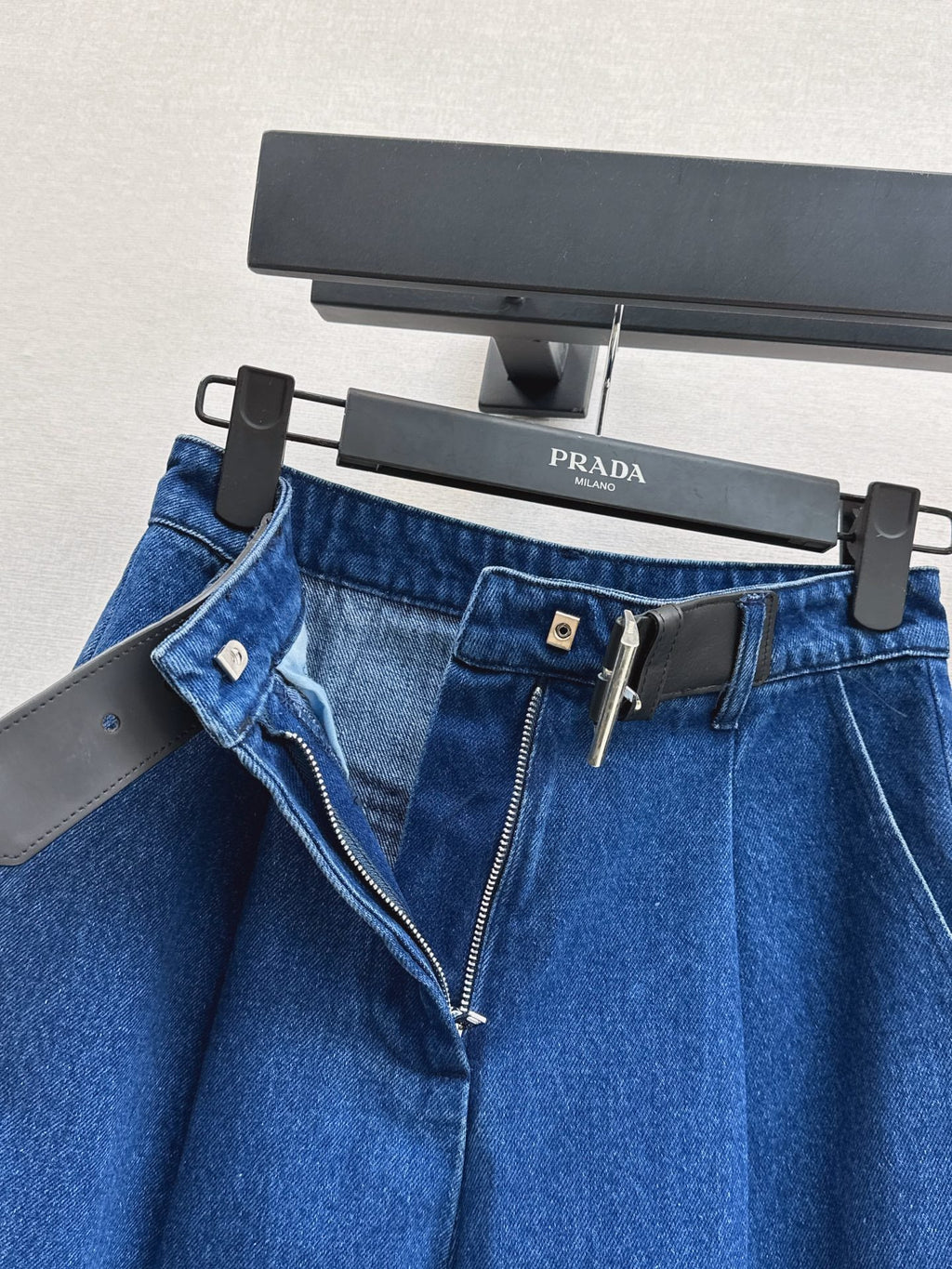 26FW New Straight-Leg Jeans with Belt Detail 🩵
