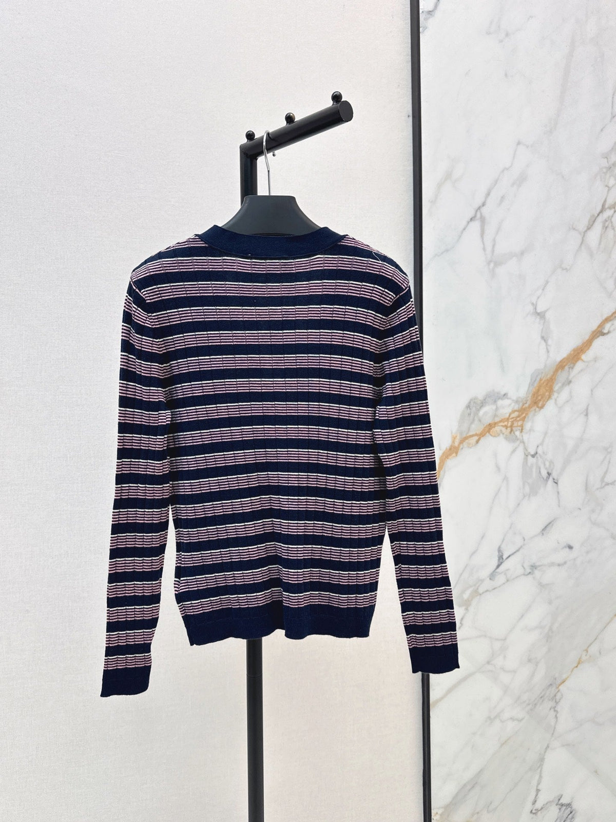 26FW New V-Neck Striped Knit Cardigan 🖤