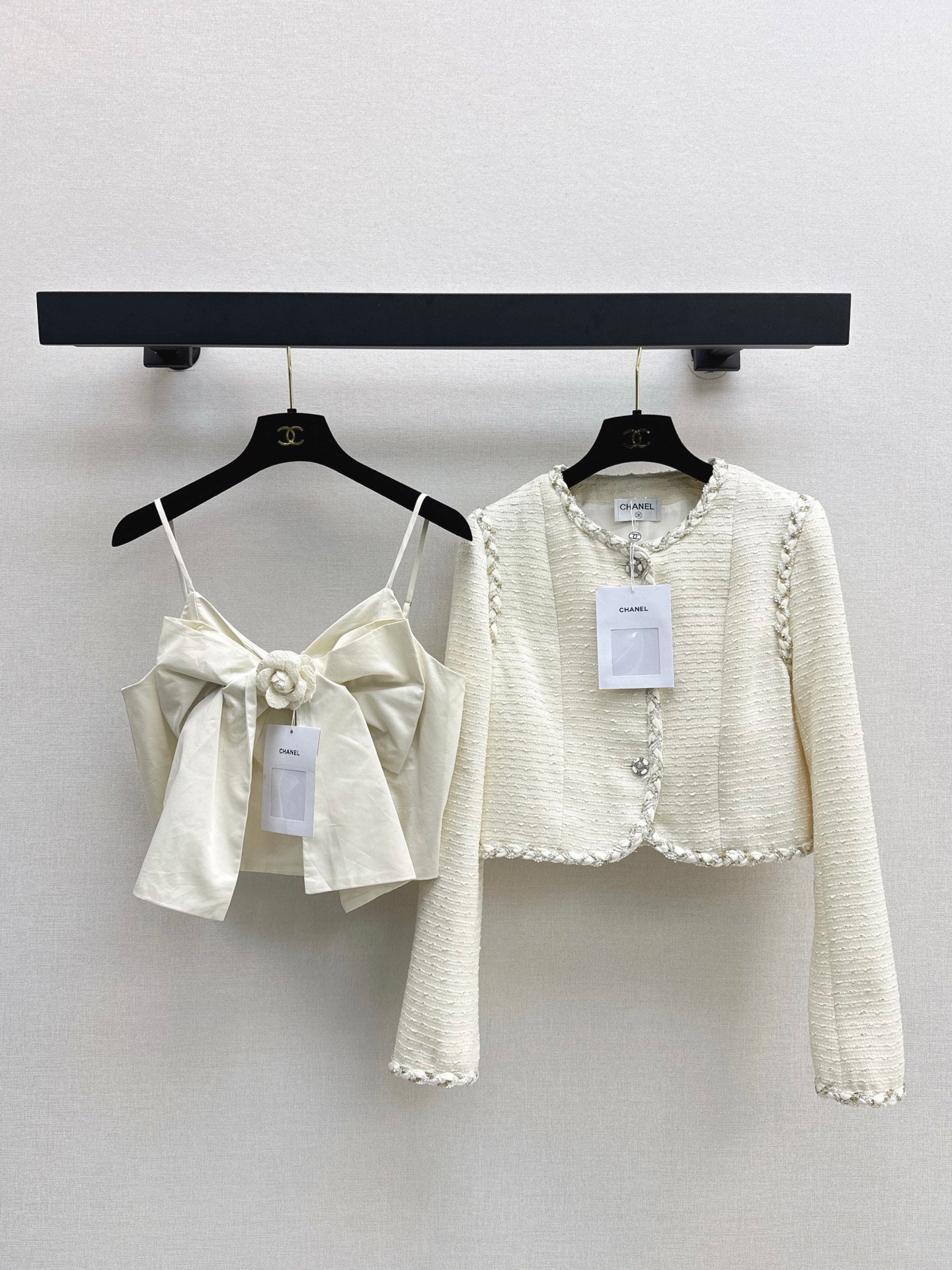 26FW New Cropped Jacket with Woven Trim 🤍