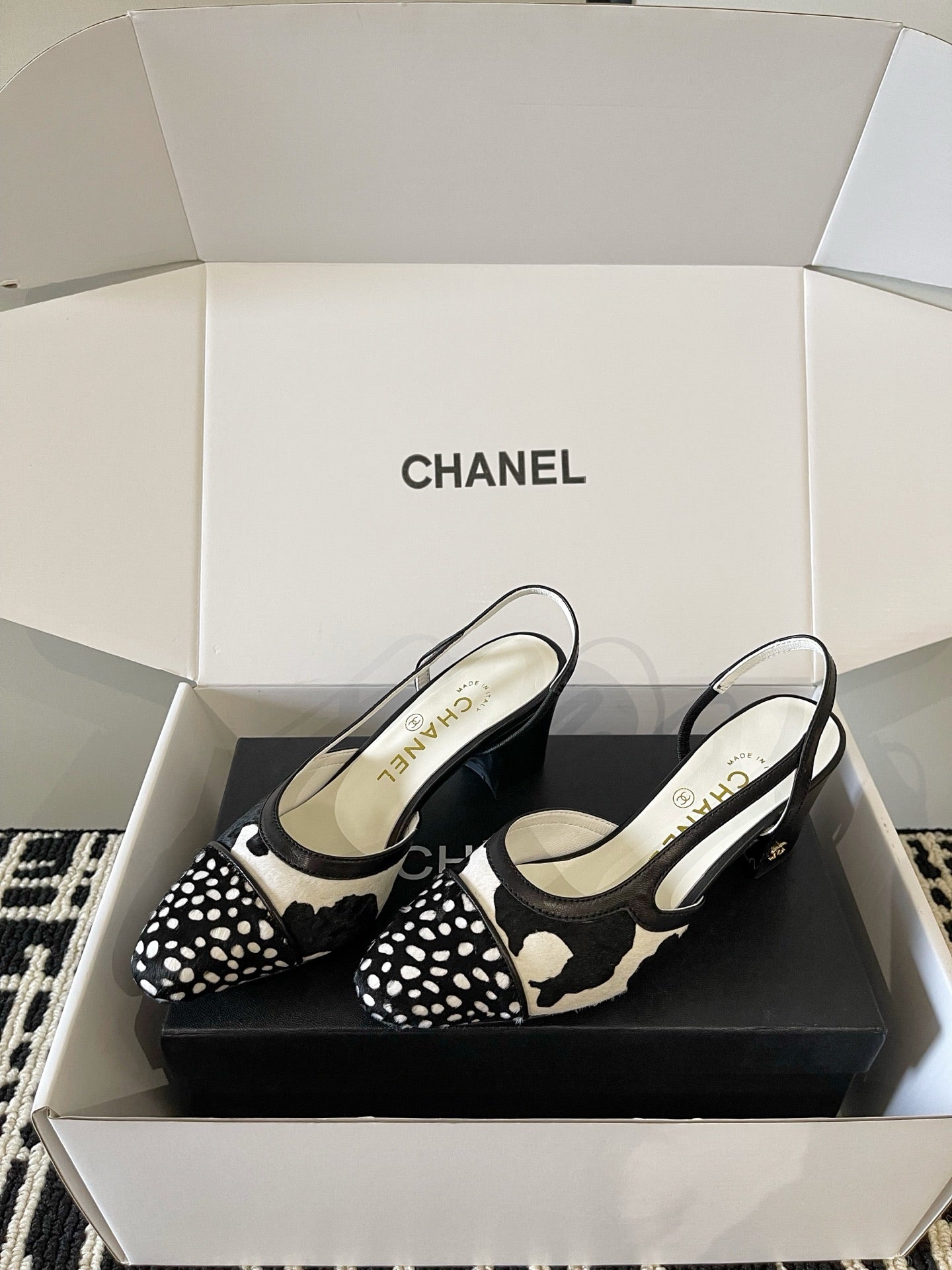 26FW New Women's Versatile Color-Block Slingback Sandals with Chunky Heels (height: 6.5cm)