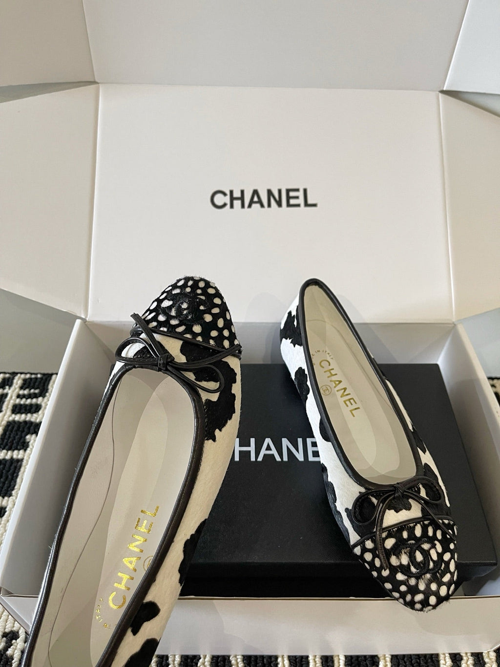26FW New Classic Flats