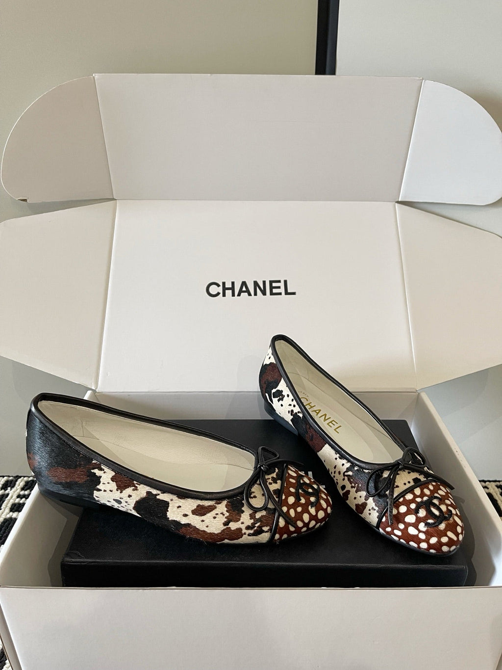 26FW New Classic Flats