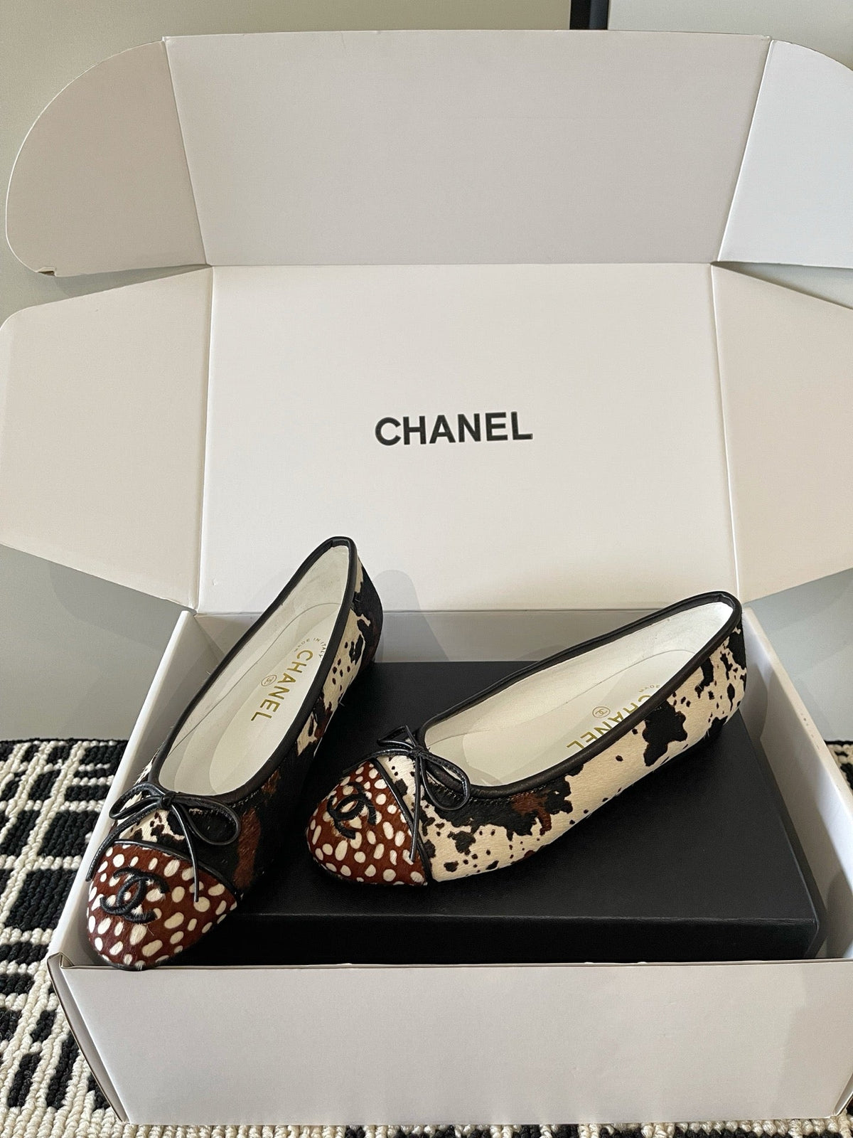 26FW New Classic Flats