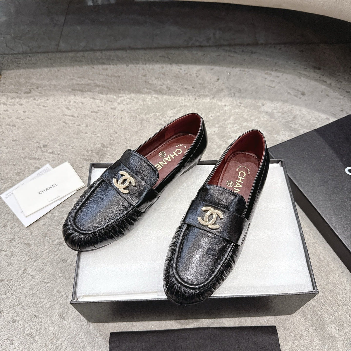 26FW New Pleated Flat Mules – Vintage-Style Flats