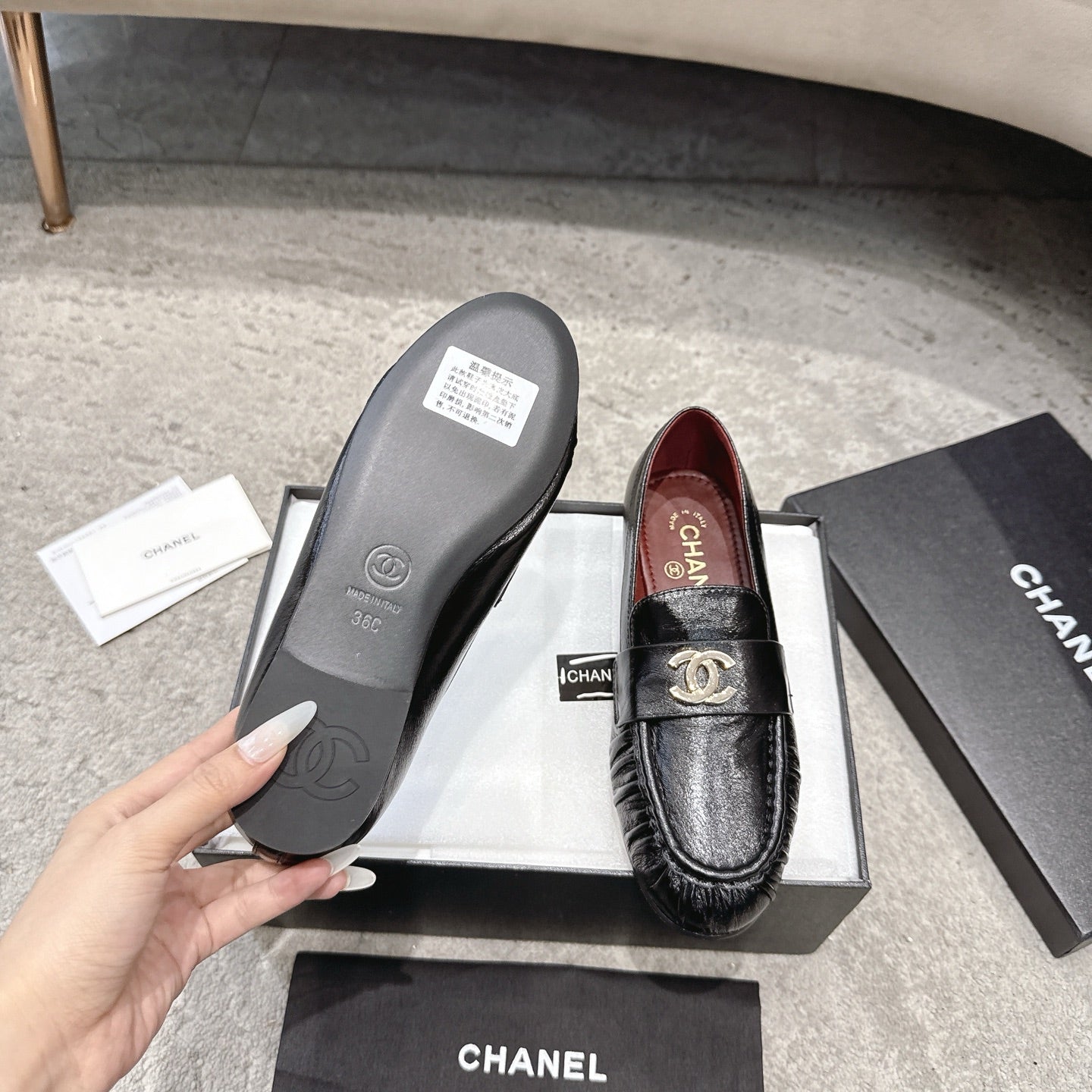 26FW New Pleated Flat Mules – Vintage-Style Flats