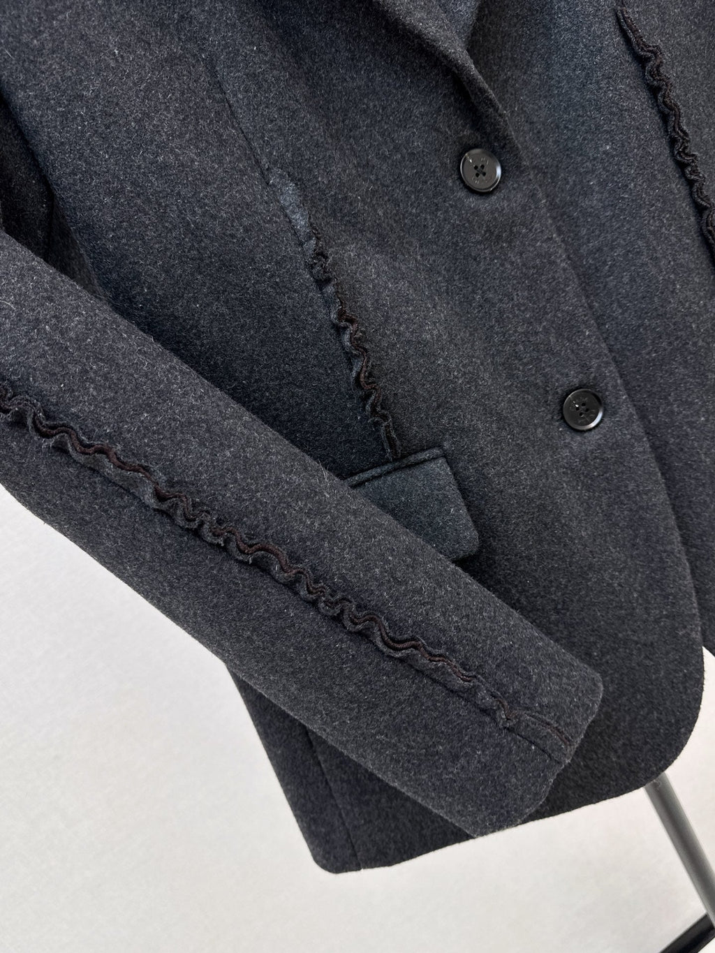 26FW New Blazer with Lettuce-Edge Trim 🩶