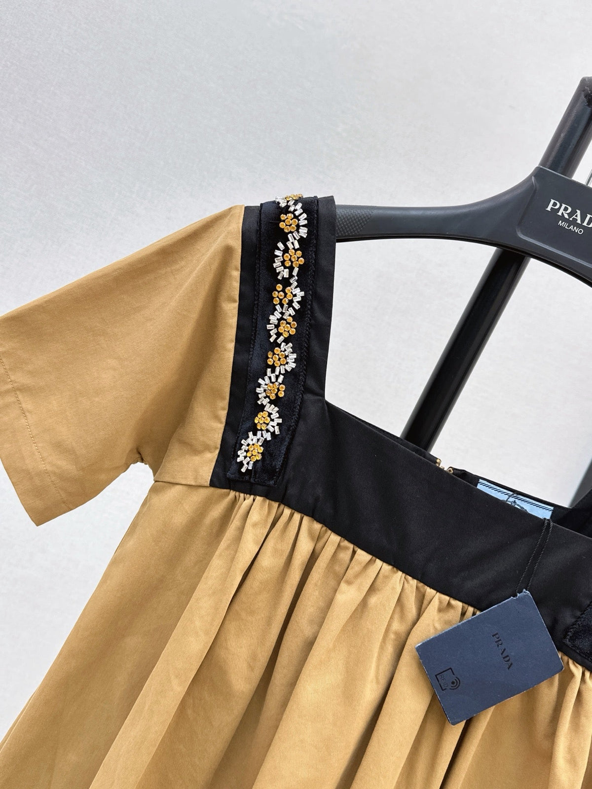 26FW New Doll-Style Paneled Top with Hand-Applied Rhinestones and Beading 🤎